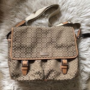 (VERY hard to find) Coach L/XL Messenger